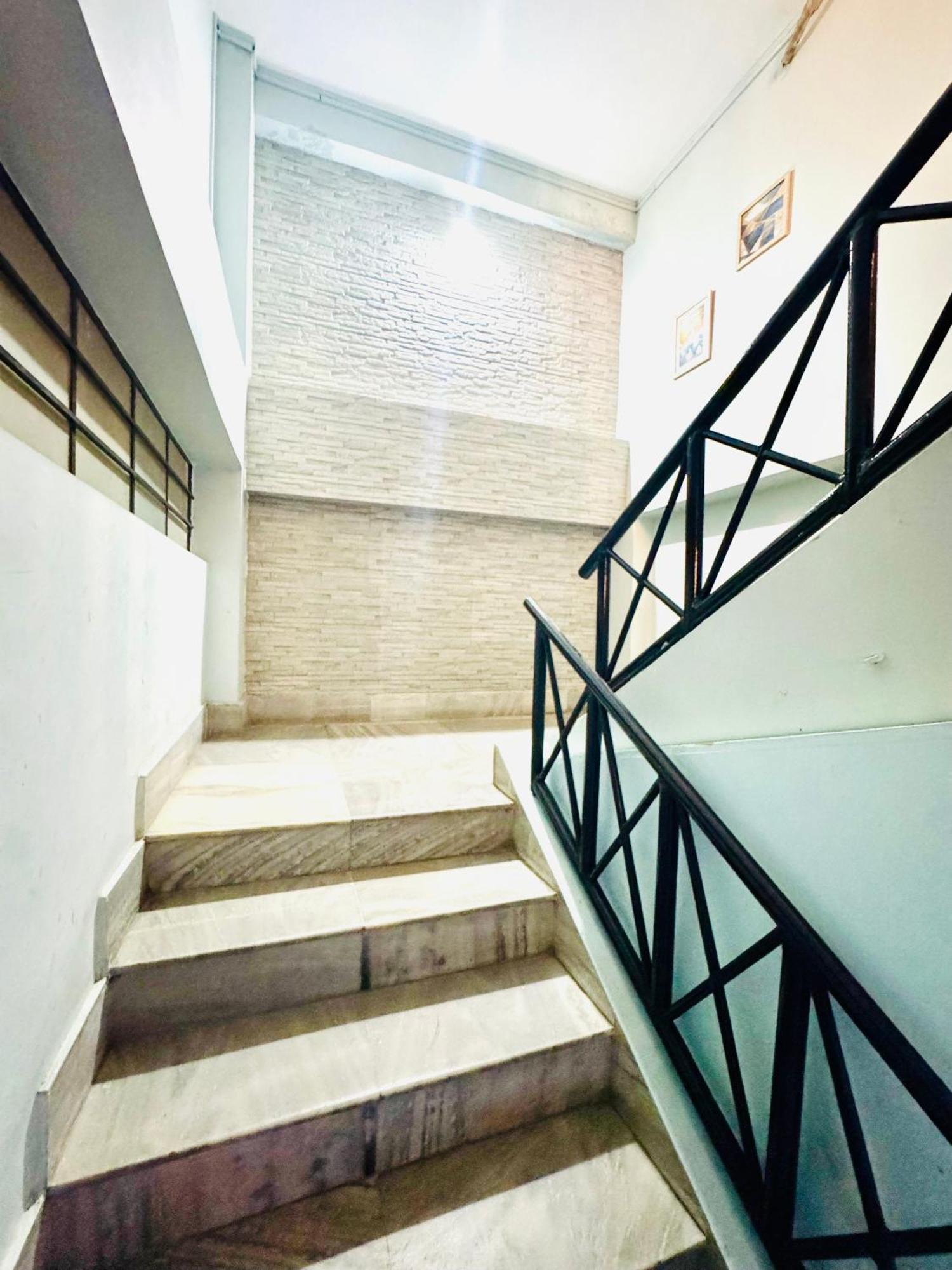 Hotel B K R Guwahati Eksteriør bilde